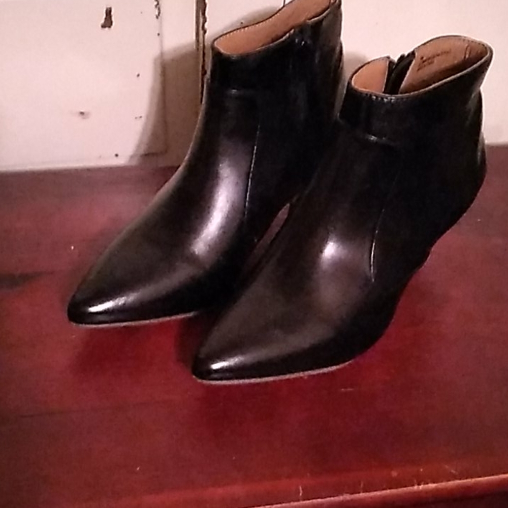 Ladies ankle boots w/ spike heels